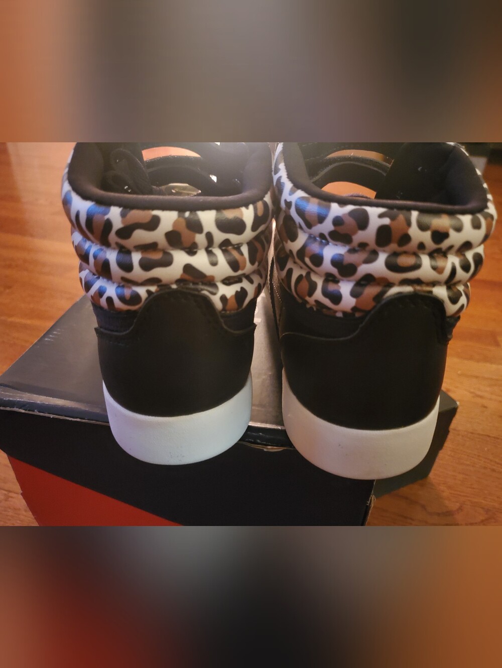 Reebok Freestyle Junior Hi High Top Sneakers Black With Cheetah/Leopard Print - Picture 3 of 8
